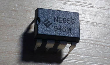 NE555